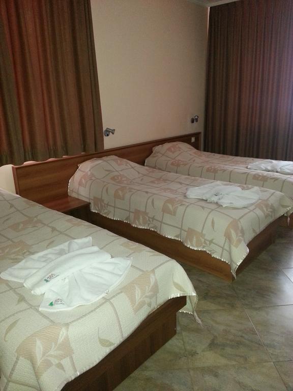 Family Hotel Yola チェペラレ 部屋 写真